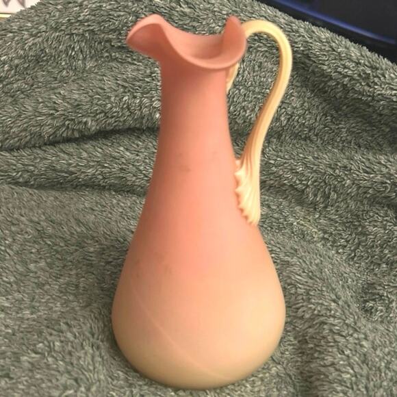 Pink Burmese 1930s Cruet Applied Claw Ribbon Handle Amazing Glow - Picture 2 of 12